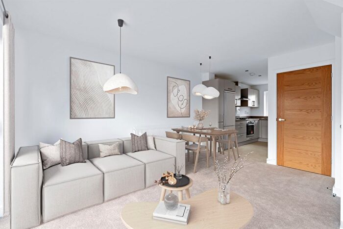 2 Bedroom Terraced House For Sale In Brockhills Lane, New Milton, BH25