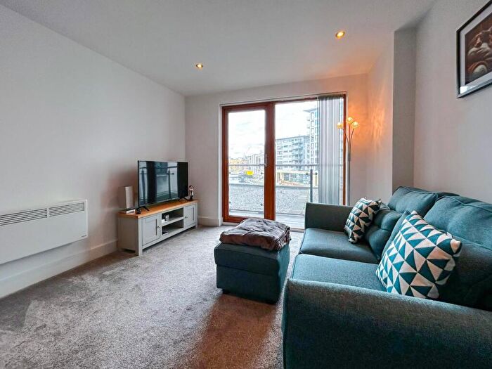 1 Bedroom Flat To Rent In Clarence House, The Boulevard, Leeds, LS10