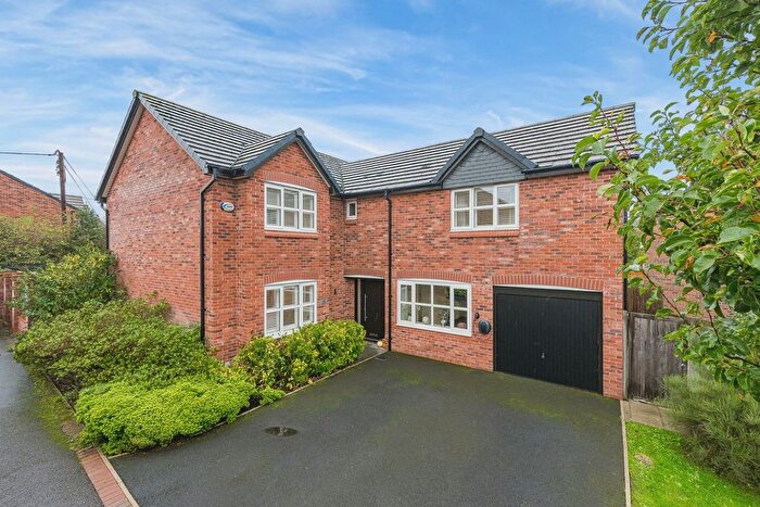 5 Bedroom Detached House For Sale In Spen Moor Close, Radcliffe, Manchester, Greater Manchester, M26