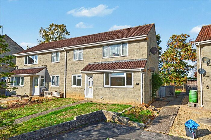 2 Bedroom Flat For Sale In Brookland Road, Langport, Somerset, TA10