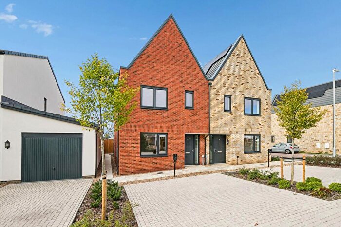 3 Bedroom Semi-Detached House For Sale In Hawnes Close, Haynes, MK45