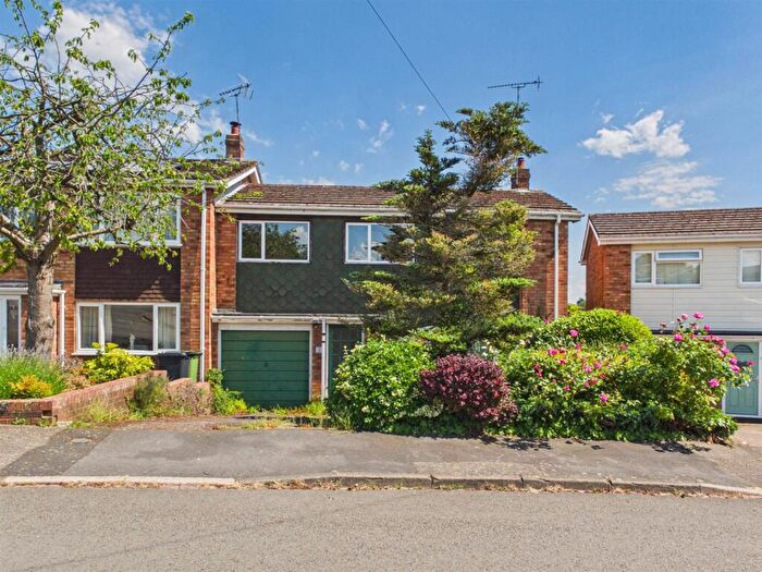 3 Bedroom Semi-Detached House For Sale In Coniston Way, Bewdley, DY12