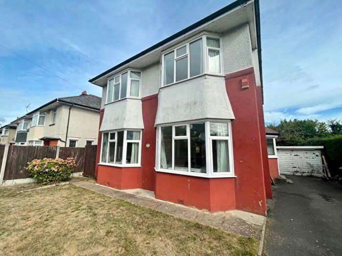 6 Bedroom House To Rent In Student Six Double Bedrooms, Winton-, P02