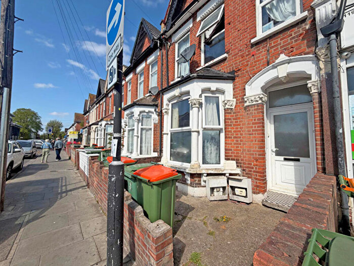 2 Bedroom Flat For Sale In Church Road, London, London, E12