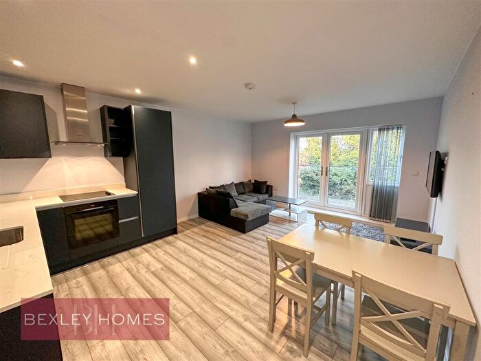2 Bedroom Apartment To Rent In Welling High Street, Welling, DA16