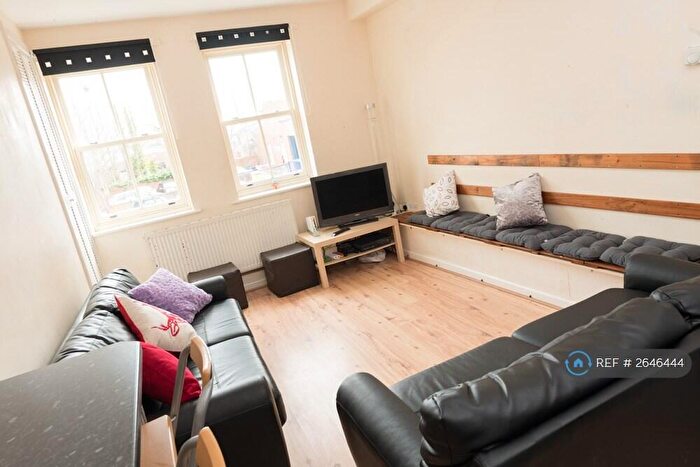 7 Bedroom Terraced House To Rent In Burscough Street, Ormskirk, L39