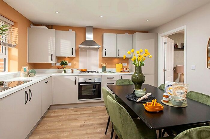 3 Bedroom Semi-Detached House For Sale In Henley Gate, Ipswich, IP1