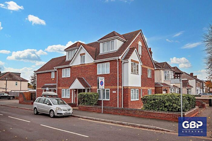 1 Bedroom Flat To Rent In Poplar Street, Romford, RM7