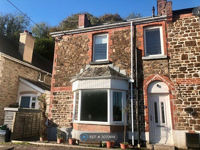 3 Bedroom End Of Terrace House To Rent In Foxbeare Road, Ilfracombe, EX34