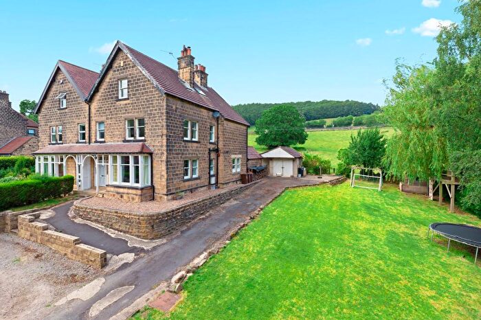 6 Bedroom Semi-Detached House For Sale In Station Road, Esholt, BD17