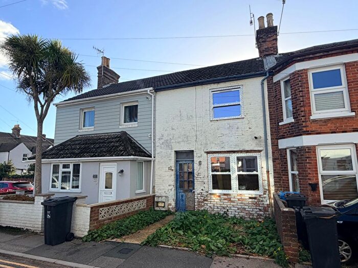 2 Bedroom Property For Sale In Elizabeth Road, Poole, Dorset, BH15