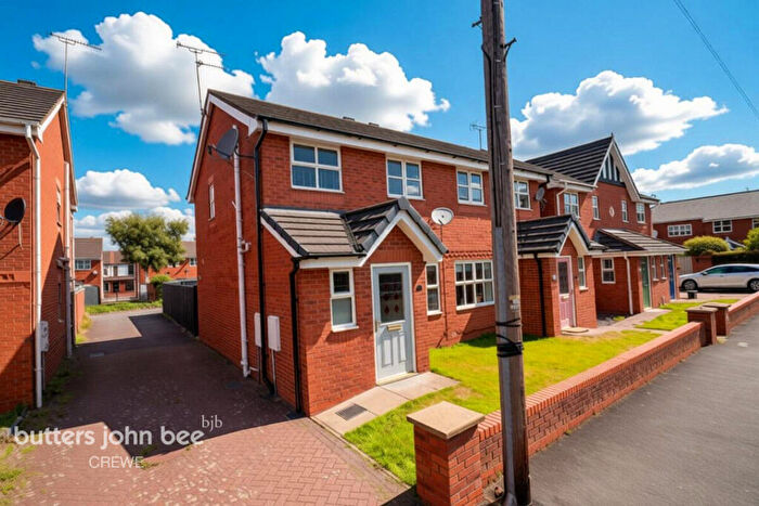 3 Bedroom Semi-Detached House For Sale In Atholl Avenue, Crewe, CW2