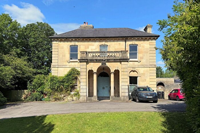 2 Bedroom Flat For Sale In Kelston Road, Bath, BA1