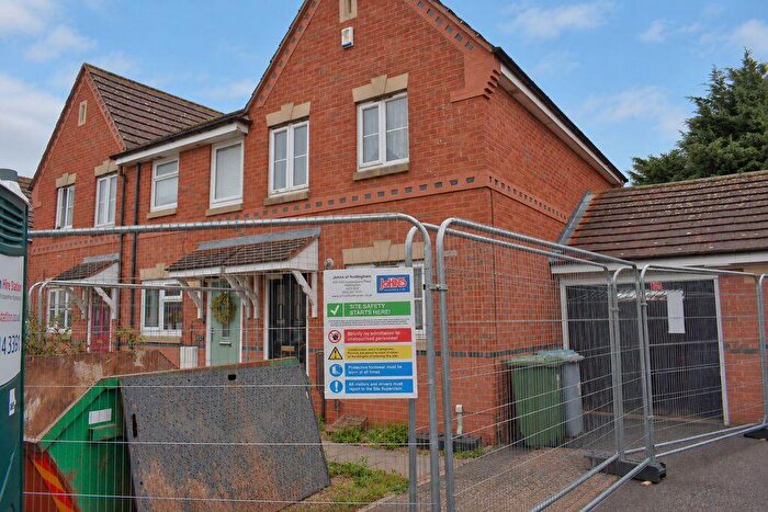 2 Bedroom Terraced House For Sale In Robert Dukeson Avenue, Newark, NG24