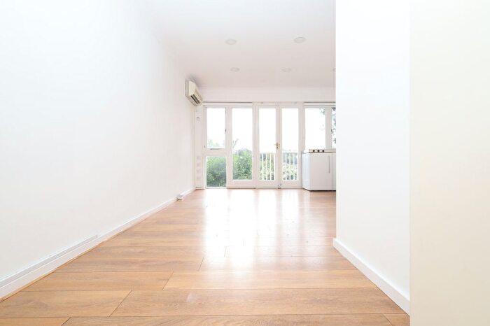 Studio To Rent In Watermint Quay, London, N16