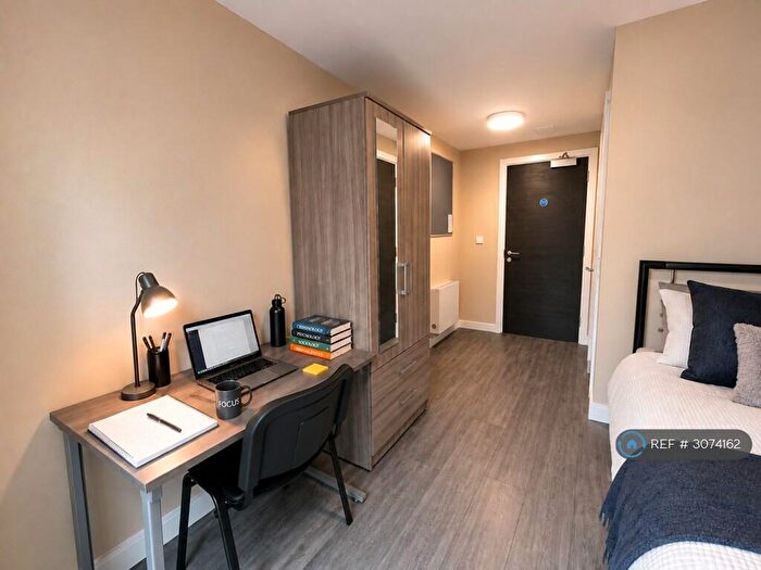 6 Bedroom Flat To Rent In Hepburn Court C, Bristol, BS2