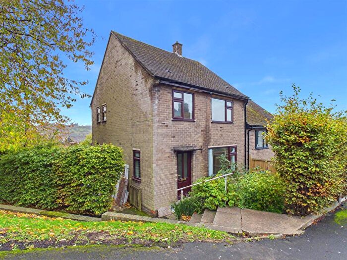 3 Bedroom Semi-Detached House For Sale In Wellington Street, Matlock, DE4