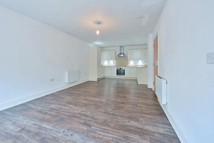 2 Bedroom Flat To Rent In The Embankment, Hemel Hempstead, HP3