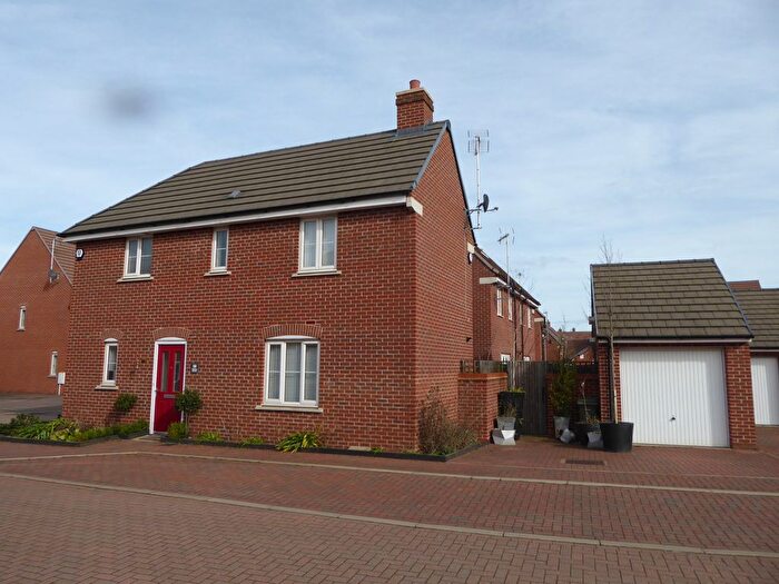 3 Bedroom Semi-Detached House To Rent In Drayhorse Crescent, Woburn Sands, MK17