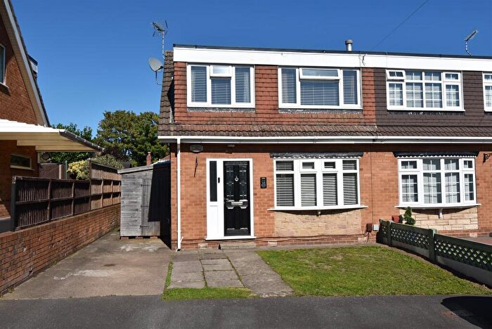 3 Bedroom Semi-Detached House For Sale In Vicarage Drive, Chaddesden, Derby, DE21