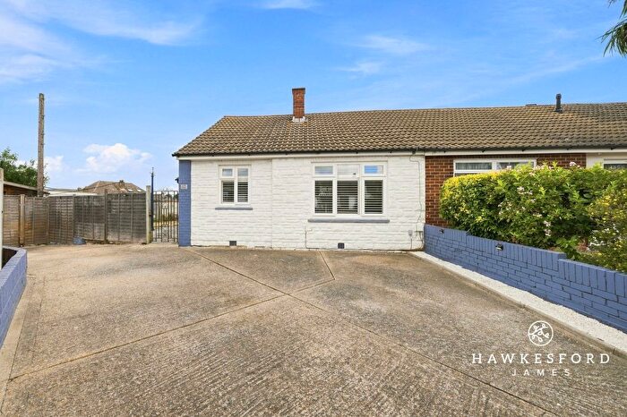 3 Bedroom Semi-Detached Bungalow For Sale In Prentis Close, Sittingbourne, ME10