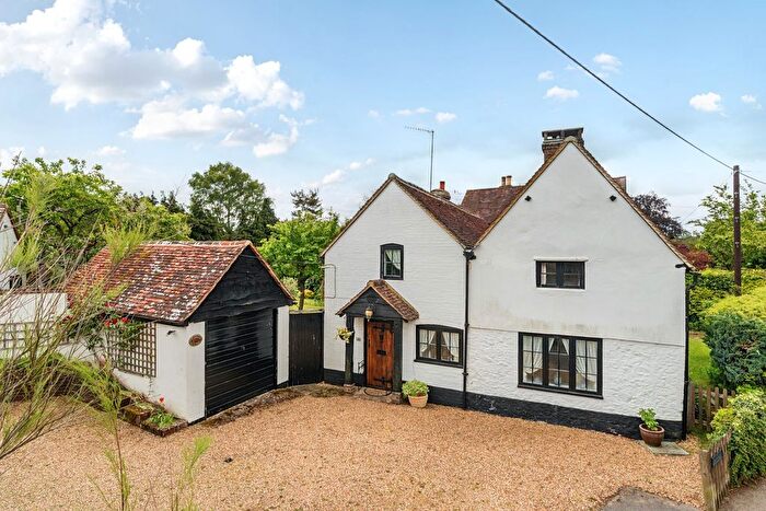 4 Bedroom Detached House For Sale In Elstead, Godalming, Surrey, GU8