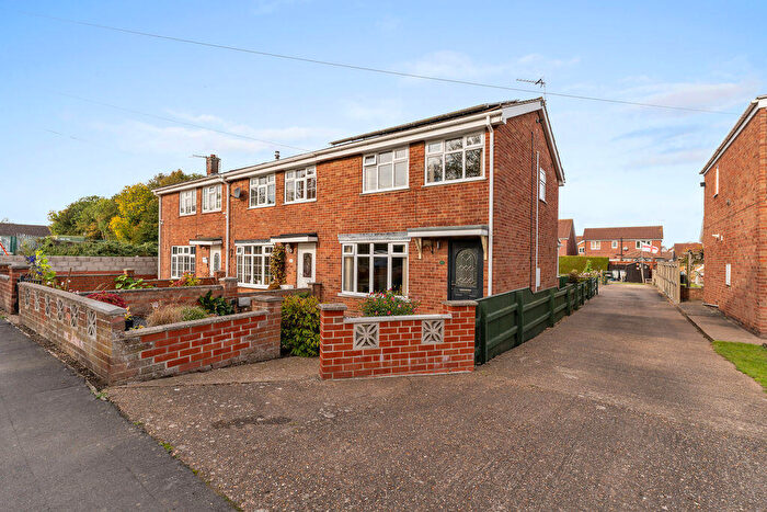 3 Bedroom Semi-Detached House For Sale In Station Road, Stallingborough, DN41