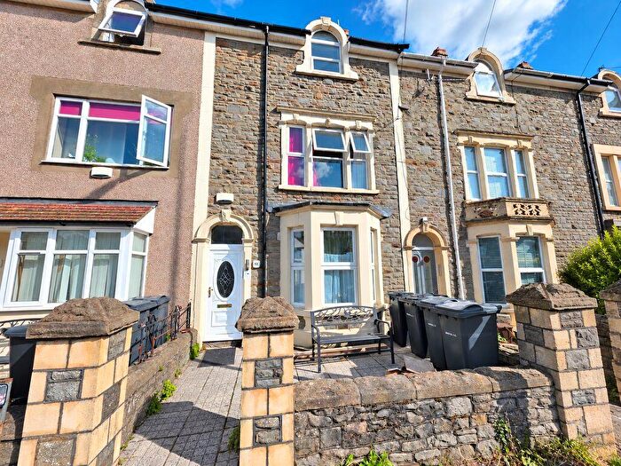 Studio To Rent In Lodge Road, Kingswood, Bristol, BS15