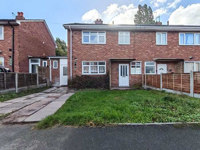 3 Bedroom Semi-Detached House For Sale In Croxdene Avenue, Walsall, WS3