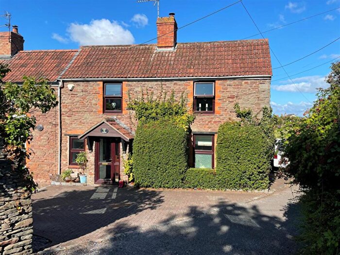4 Bedroom Cottage For Sale In Beacon Lane, Winterbourne, BS36