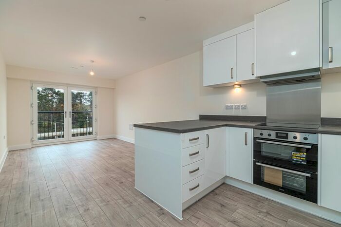 2 Bedroom Flat To Rent In Station Road, Corby, NN17