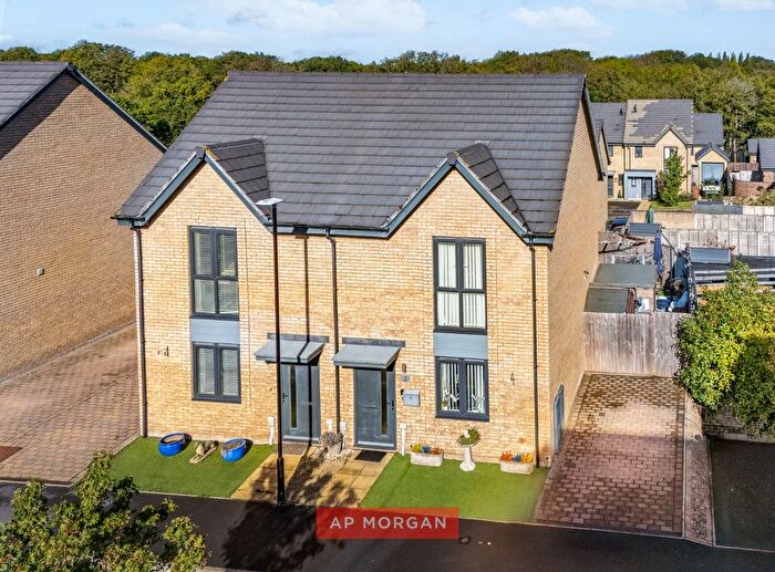 2 Bedroom Semi-Detached House For Sale In Elm Road, Blythe Valley Park, Solihull, Birmingham, B90