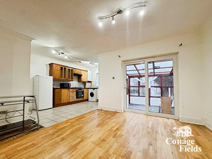 3 Bedroom Semi-Detached House To Rent In St. Mary's Road, London, N9