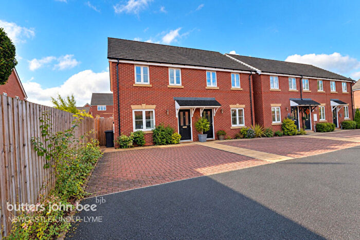 3 Bedroom Semi-Detached House For Sale In Gateway Avenue, Newcastle, ST5