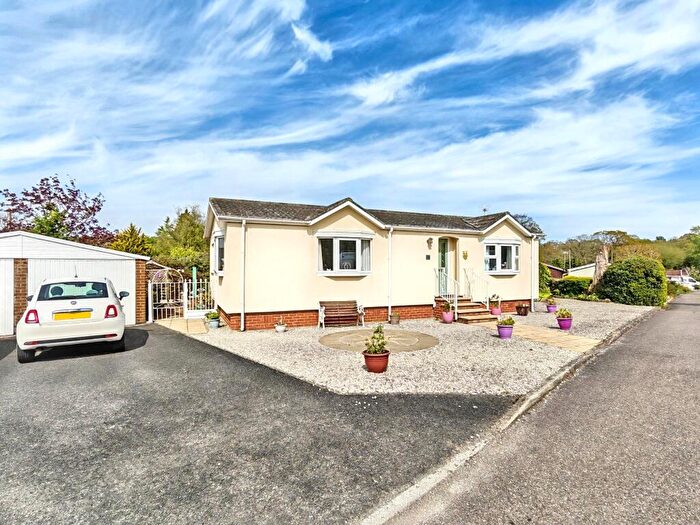 2 Bedroom Park Home For Sale In Six Acre, Pathfinder Village, Exeter, EX6