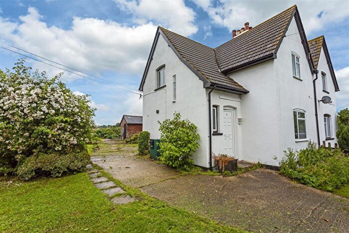 3 Bedroom Semi-Detached House To Rent In Reads Rest Lane, Tadworth, KT20