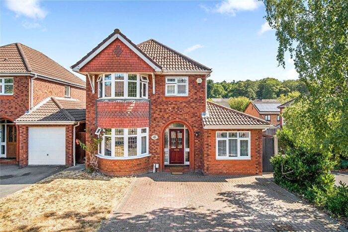 3 Bedroom Detached House For Sale In Knaphill, Woking, Surrey, GU21