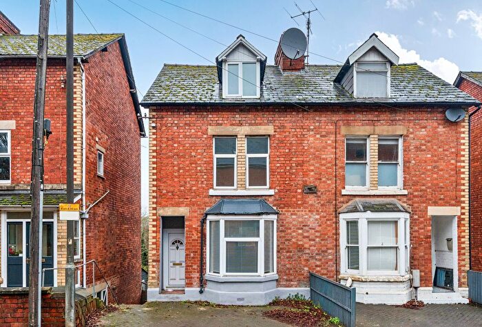4 Bedroom Semi-Detached House For Sale In Bath Road, Stroud, Gloucestershire, GL5