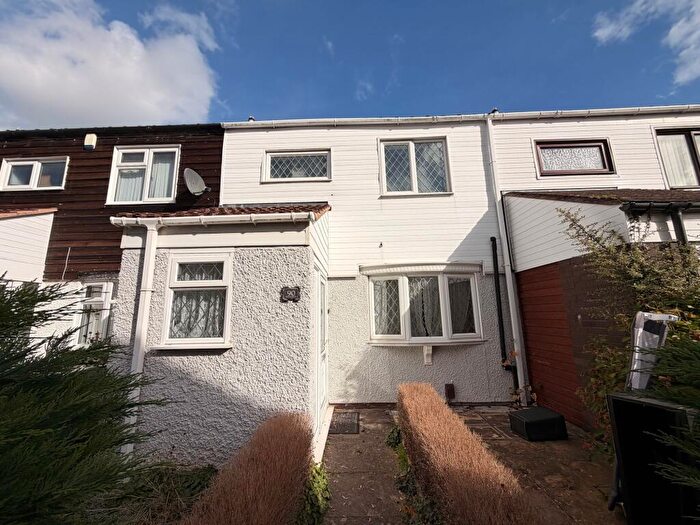 3 Bedroom Terraced House To Rent In Cambridge Drive, Birmingham, B37