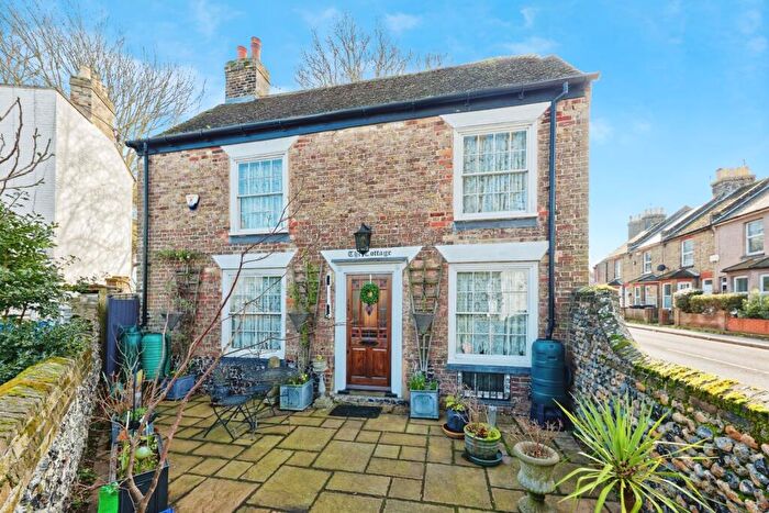 3 Bedroom Detached House For Sale In Grange Road, Ramsgate, Kent, CT11
