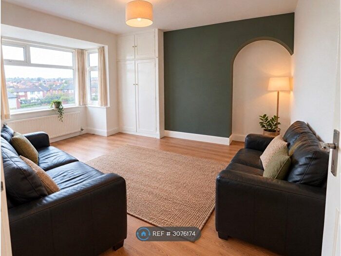 2 Bedroom Flat To Rent In Deanham Gardens, Newcastle Upon Tyne, NE5