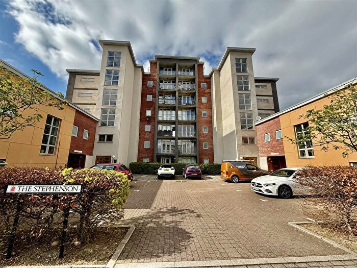 2 Bedroom Flat For Sale In The Stephenson, North Side, The Staiths, Gateshead, NE8