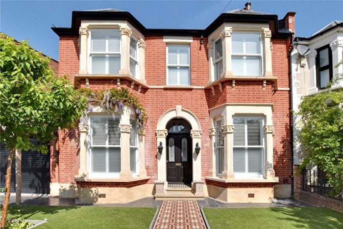 4 Bedroom Semi-Detached House To Rent In Dowanhill Road, Catford, London, SE6