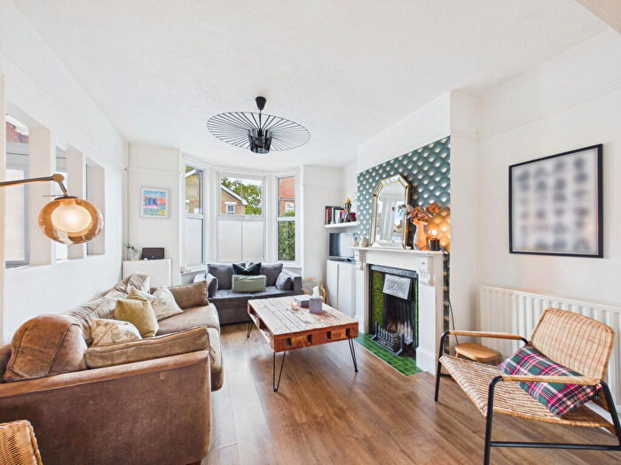 4 Bedroom Semi-Detached House For Sale In Malling Road, Snodland, ME6