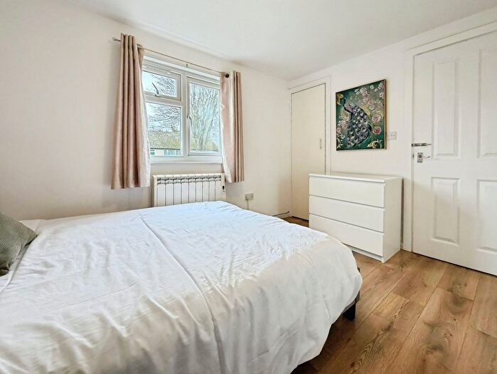 2 Bedroom Flat To Rent In Conway Road, Whitton, Hounslow, TW4