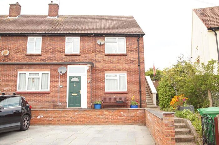 2 Bedroom Maisonette To Rent In Thirlmere Avenue, SL1