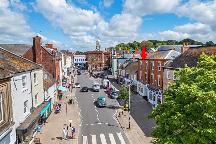 2 Bedroom Terraced House For Sale In South Street, Bridport, DT6