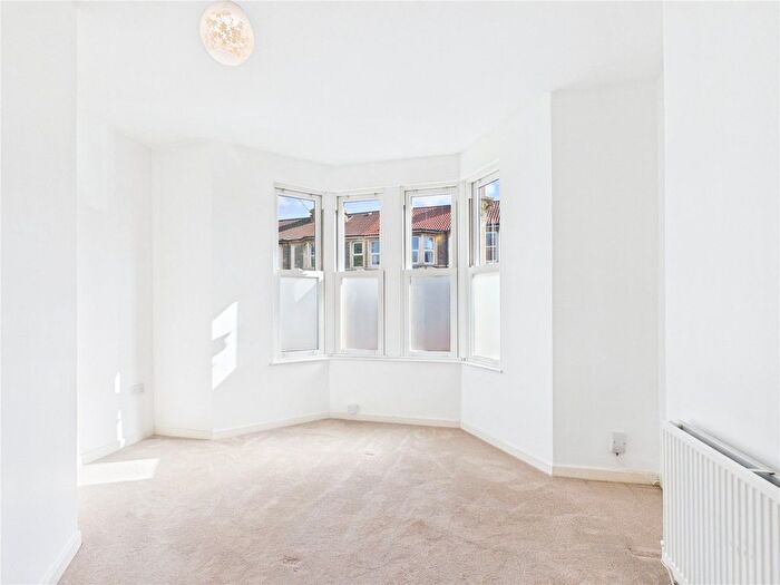 2 Bedroom Flat To Rent In Coronation Road, Southville, Bristol, BS3