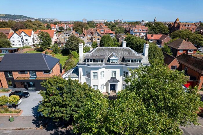 2 Bedroom Apartment For Sale In Godwyn Road, Folkestone, Kent, CT20