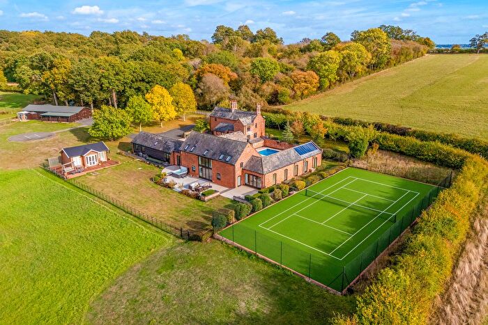 5 Bedroom Detached House For Sale In Walton, Warwick, Wawickshire, CV35
